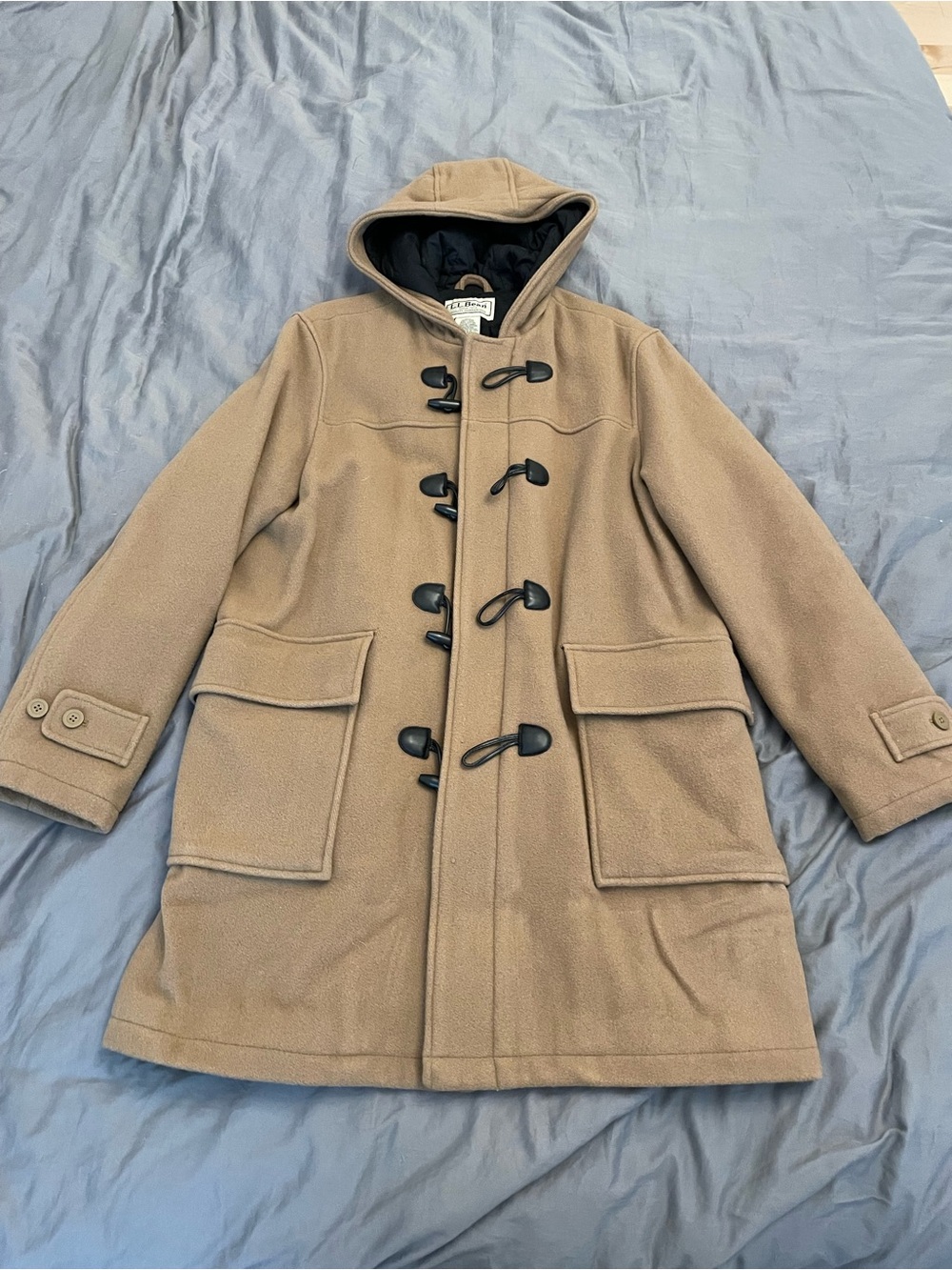 L.L.Bean Quilted Jacket in Black with Tan Loop